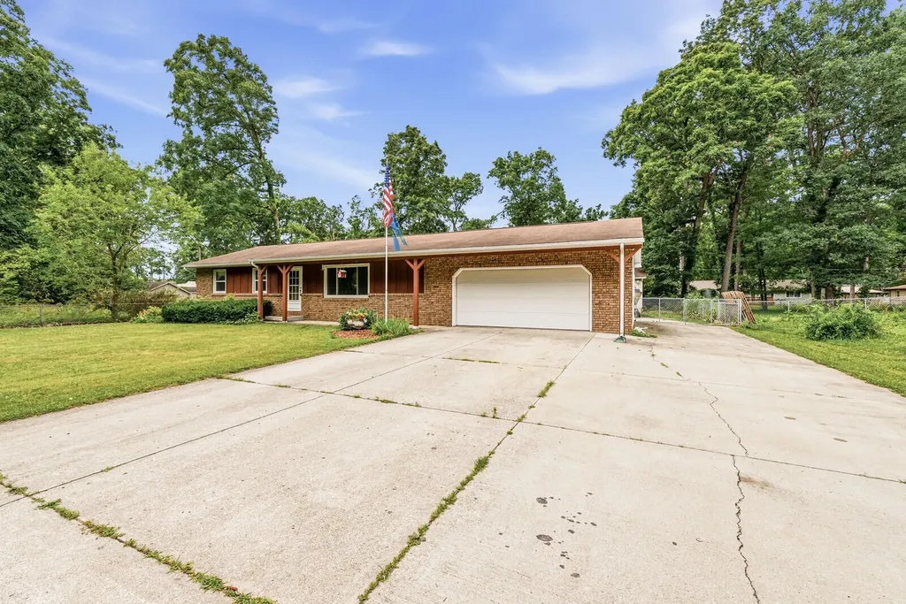 68850 3rd Street Ontwa Township MI 49112