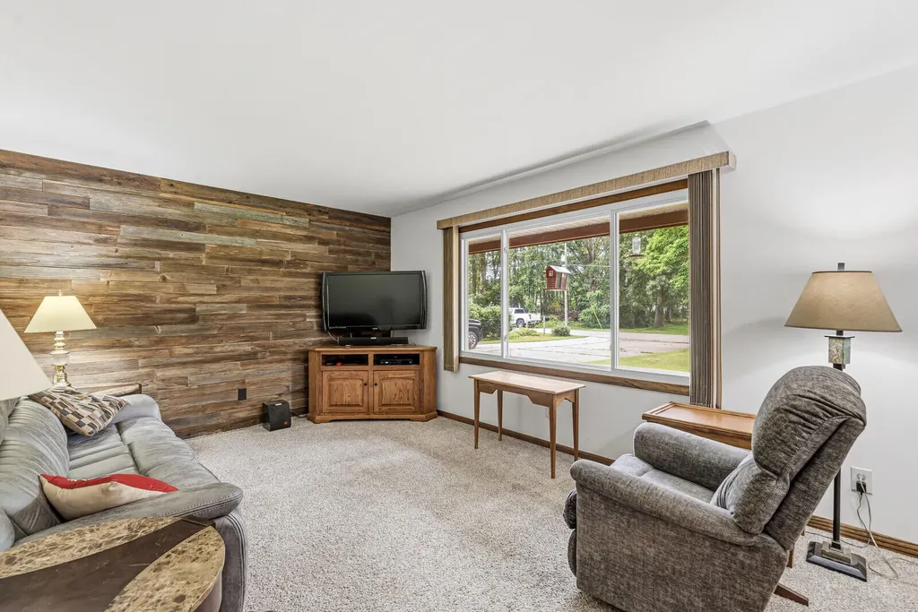 68850 3rd Street Ontwa Township MI 49112