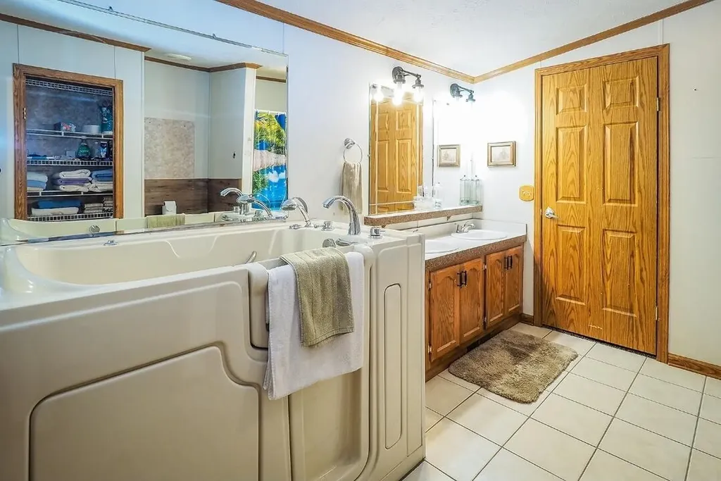 84 Thelen Drive Cheshire Township MI 49055