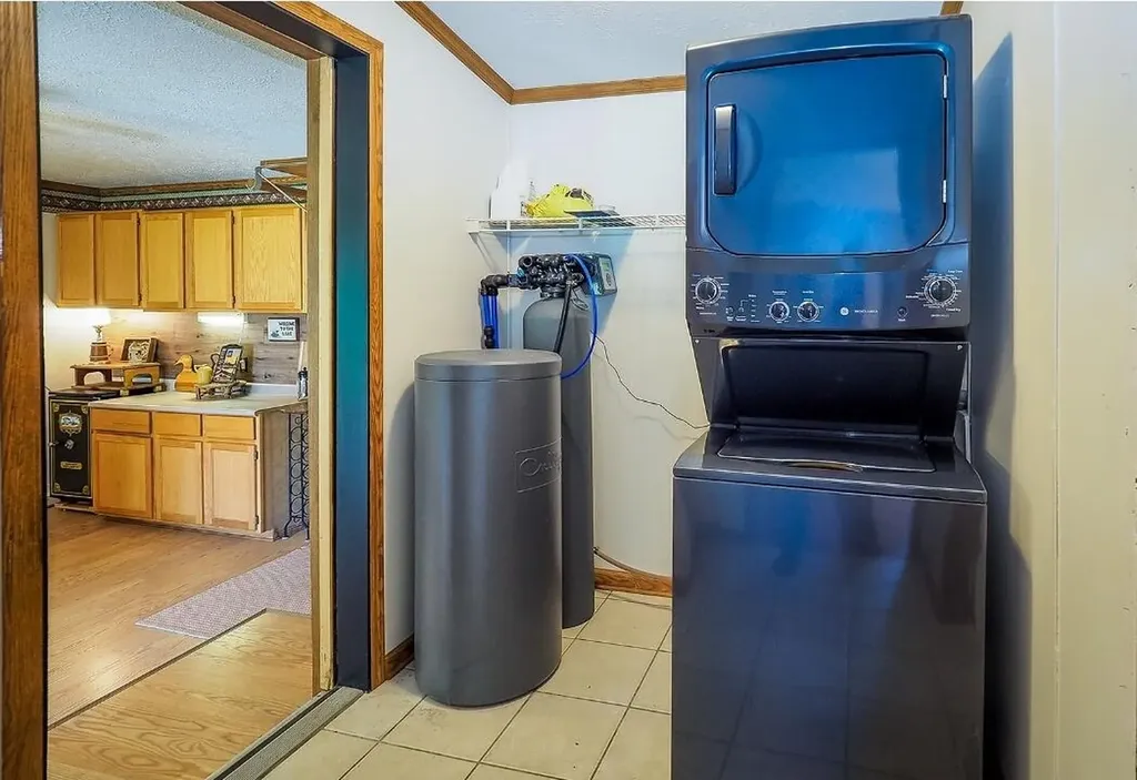 84 Thelen Drive Cheshire Township MI 49055