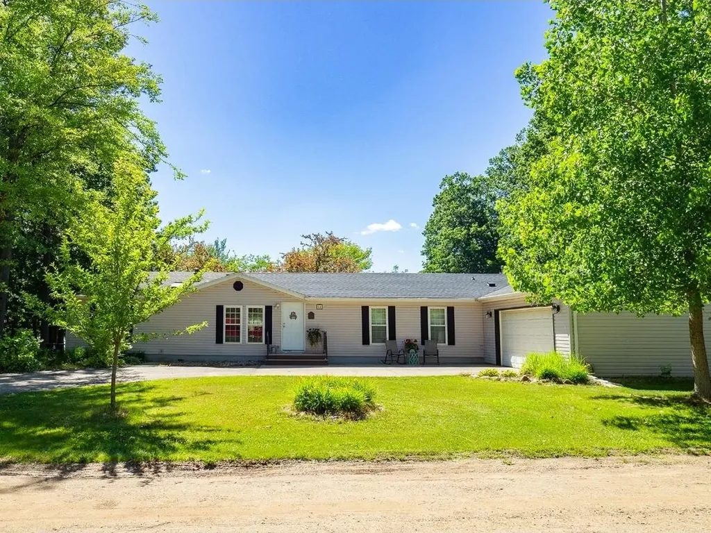 84 Thelen Drive Cheshire Township MI 49055