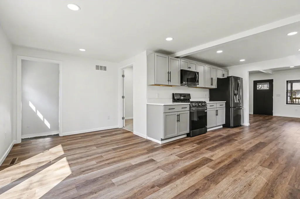 6592 Keigley Street Eau Claire Village MI 49111