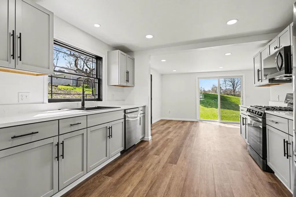 6592 Keigley Street Eau Claire Village MI 49111