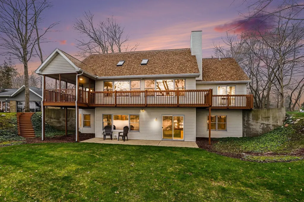 9895 Lakeview Drive Oronoko Charter Township MI 49103