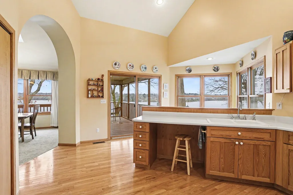 9895 Lakeview Drive Oronoko Charter Township MI 49103