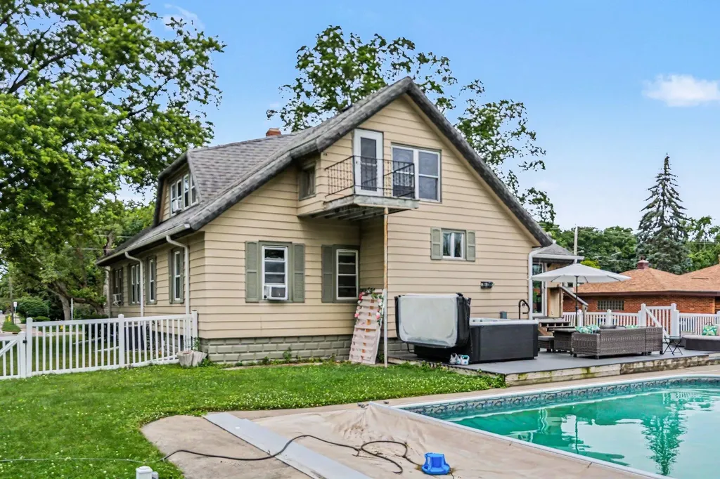 2211 Morton Avenue St. Joseph City MI 49085