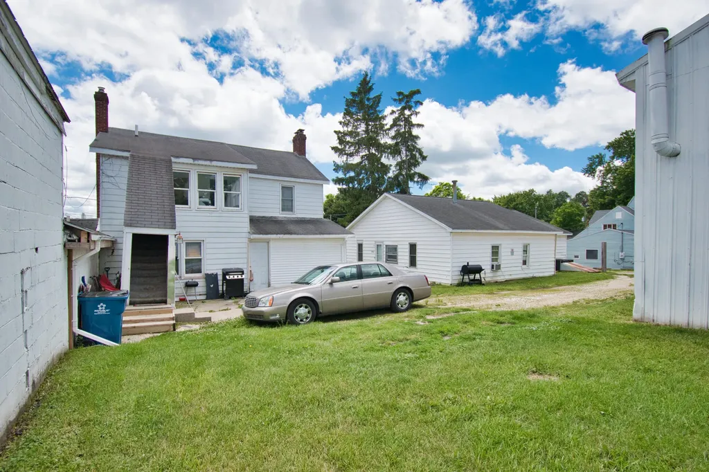 931 Cherry Street Niles City MI 49120