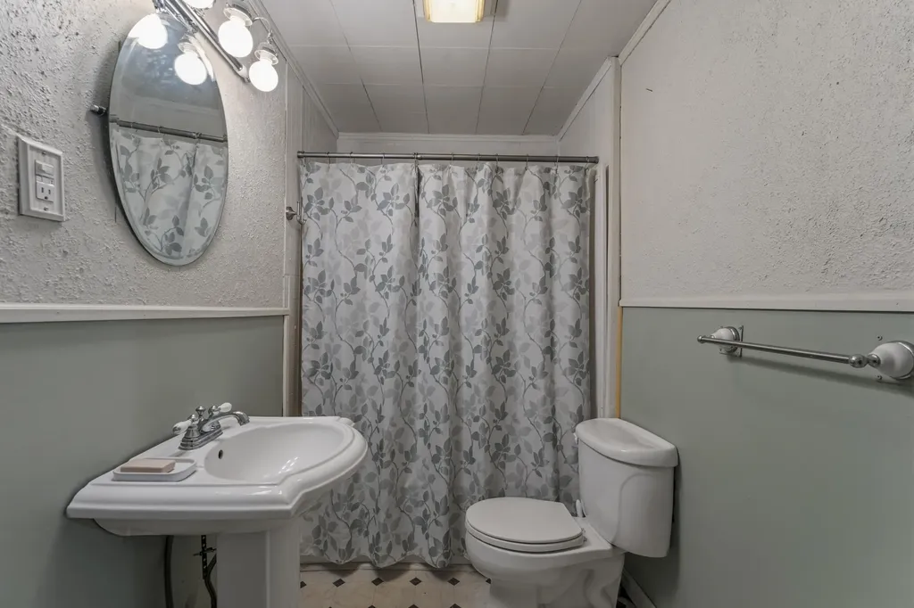 319 S 5th Street Niles City MI 49120