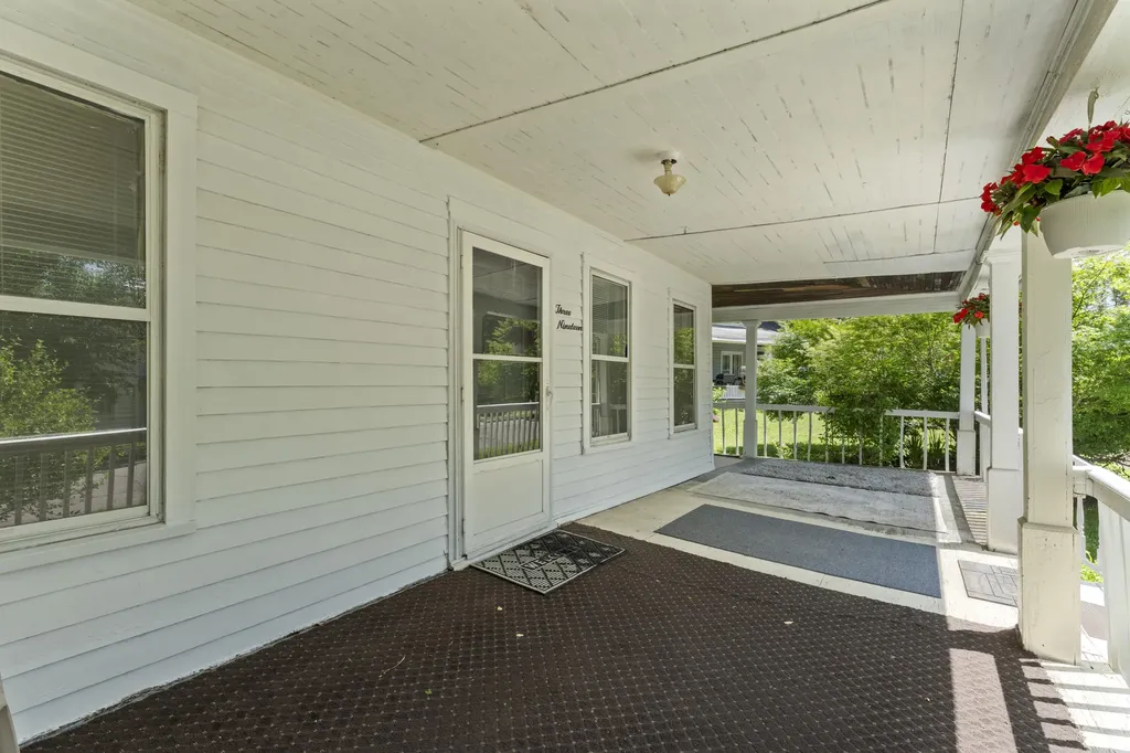 319 S 5th Street Niles City MI 49120