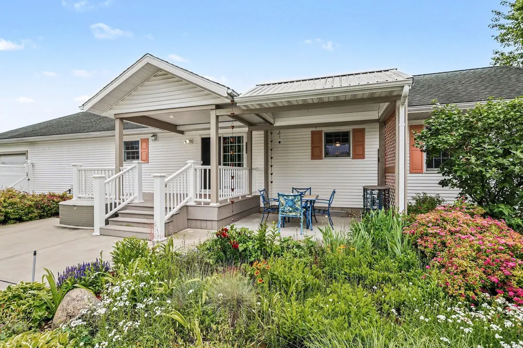 29390 Saddlebred Lane Pokagon Township MI 49047
