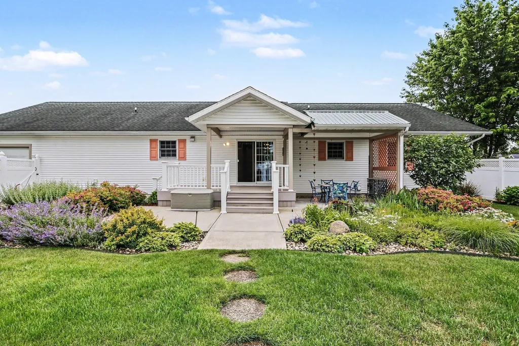 29390 Saddlebred Lane Pokagon Township MI 49047