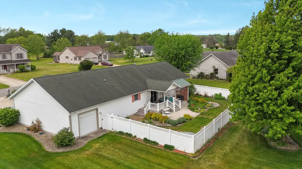 29390 Saddlebred Lane Pokagon Township MI 49047