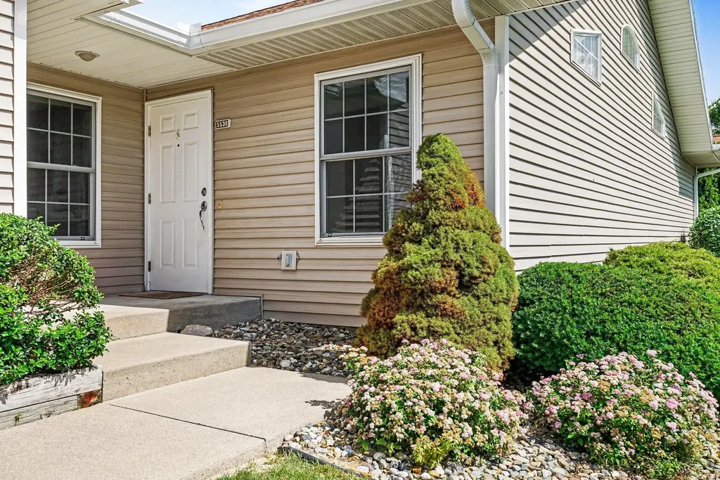 5530 Ivy Path Lincoln Charter Township MI 49127