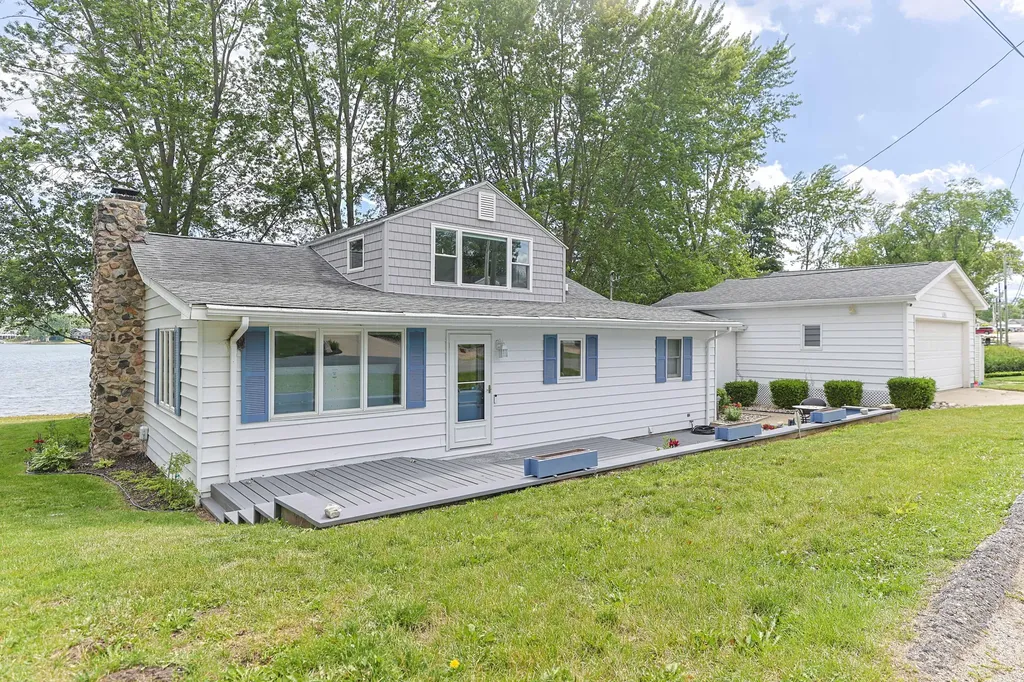 27061 Curtis Drive Ontwa Township MI 49112