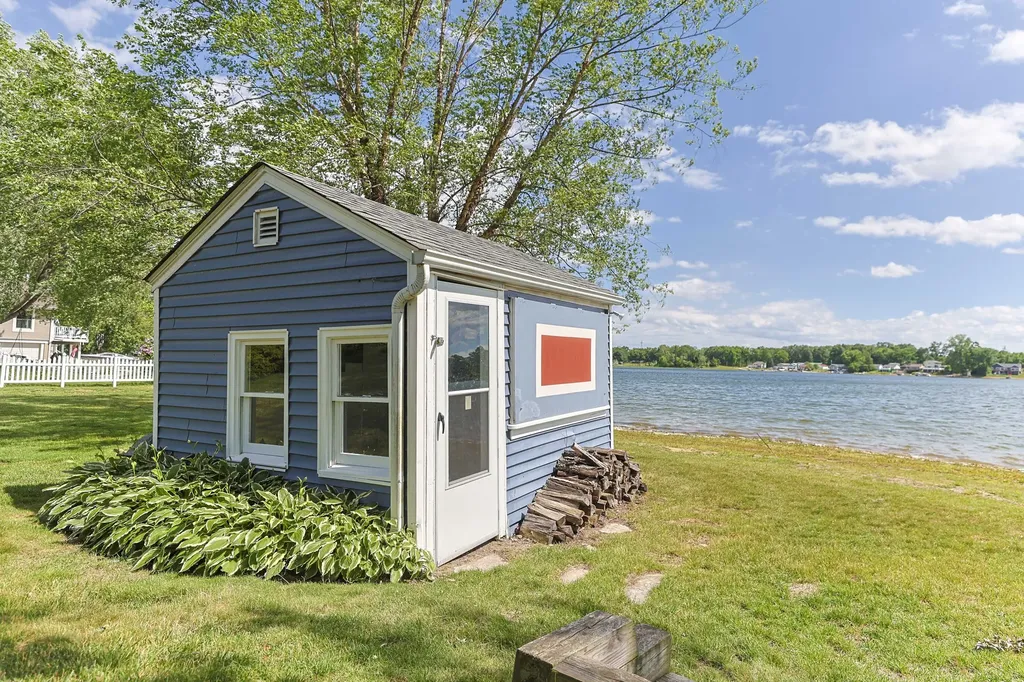 27061 Curtis Drive Ontwa Township MI 49112