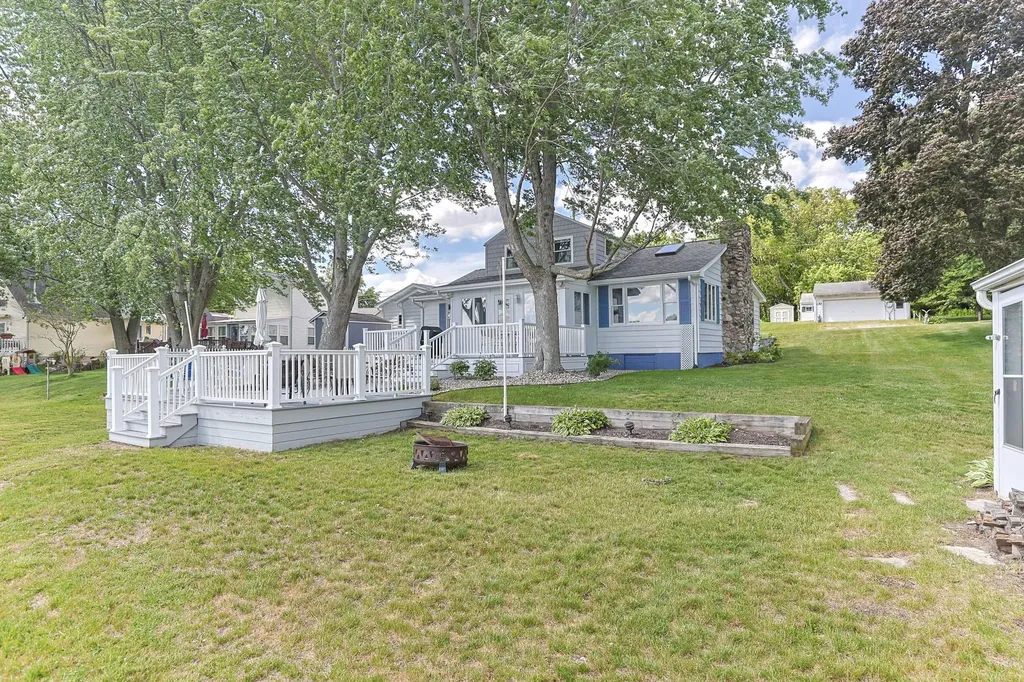 27061 Curtis Drive Ontwa Township MI 49112
