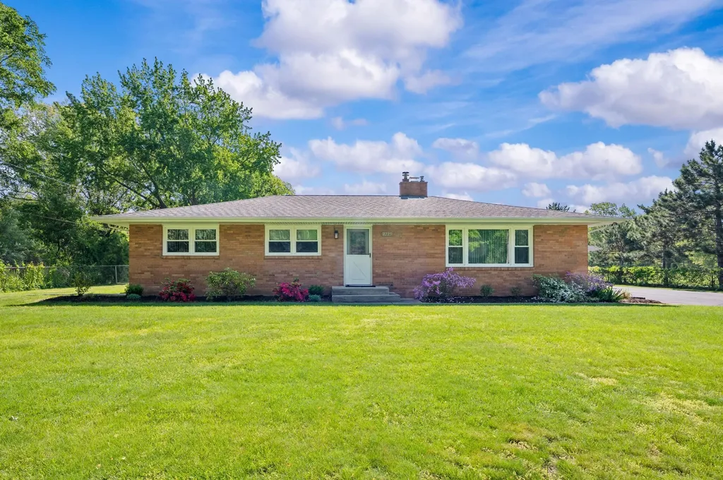 2225 Maple Path Shoreham Village MI 49085