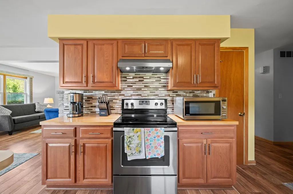 2225 Maple Path Shoreham Village MI 49085