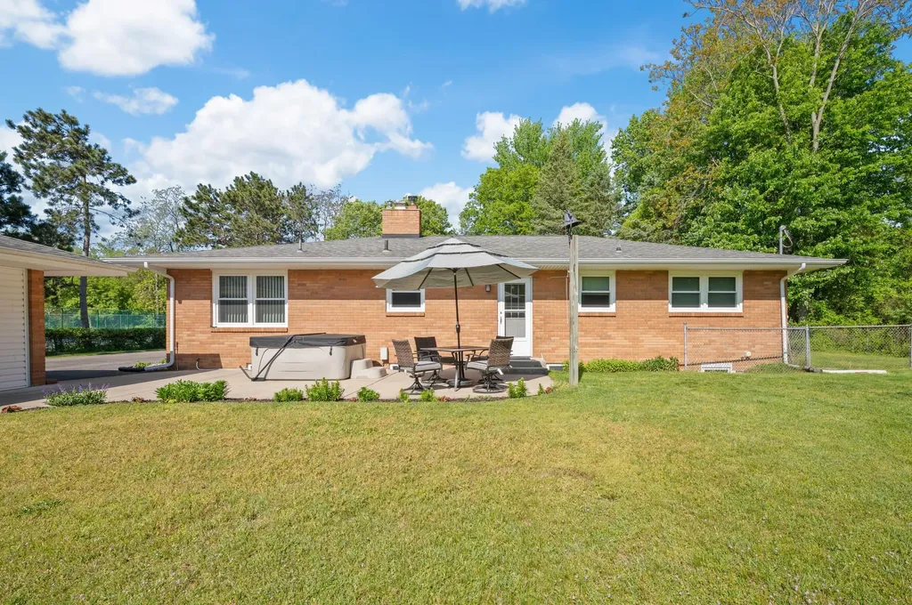 2225 Maple Path Shoreham Village MI 49085