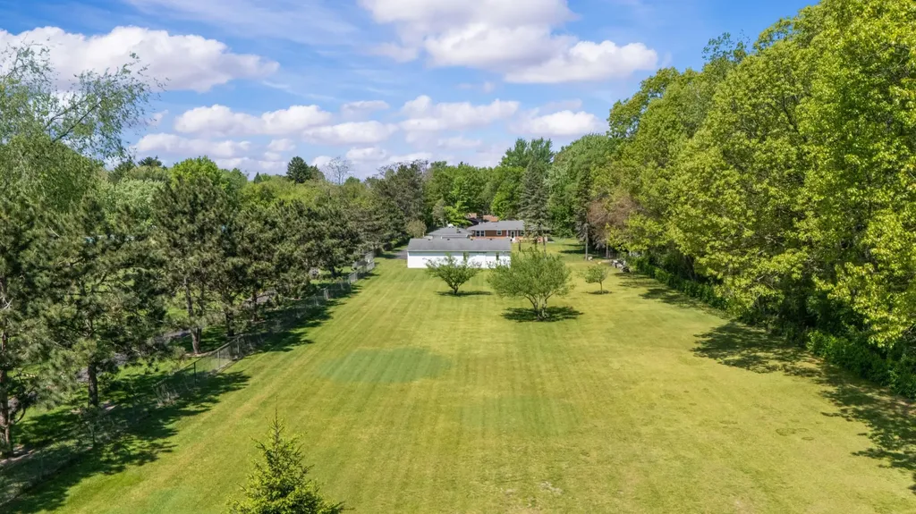 2225 Maple Path Shoreham Village MI 49085