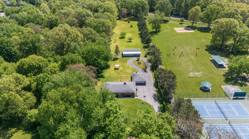 2225 Maple Path Shoreham Village MI 49085