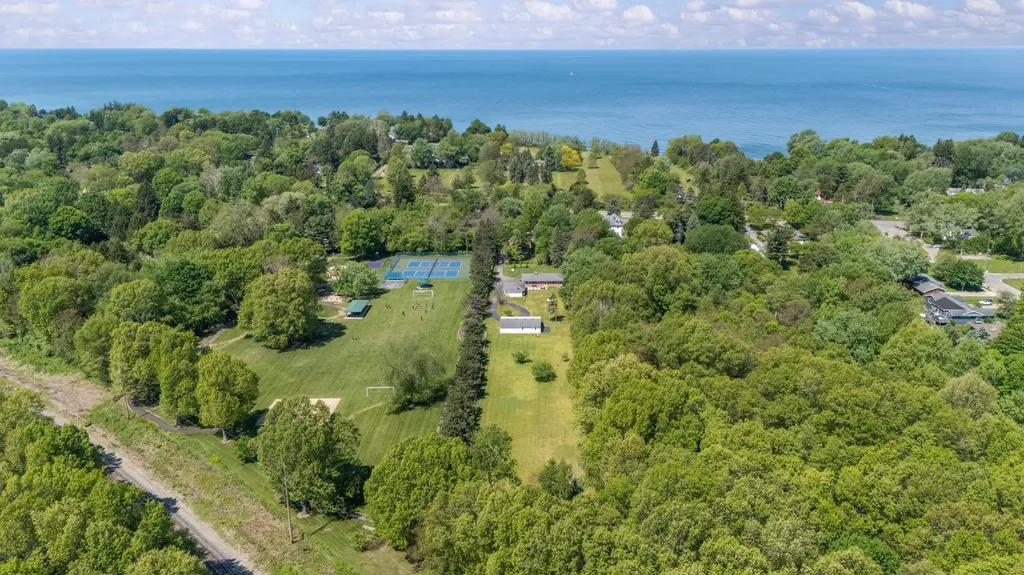 2225 Maple Path Shoreham Village MI 49085