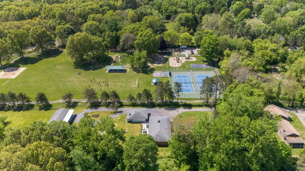 2225 Maple Path Shoreham Village MI 49085