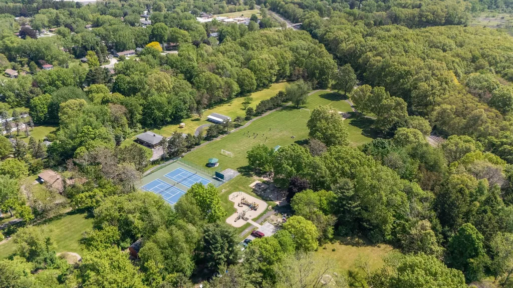 2225 Maple Path Shoreham Village MI 49085