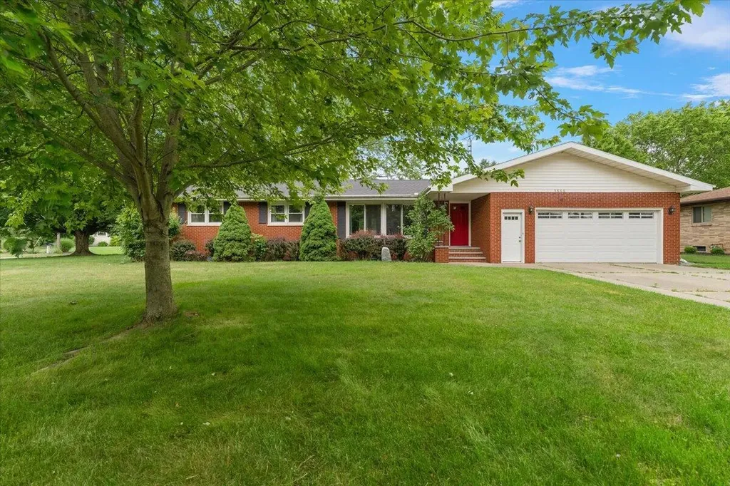 5866 Ponderosa Drive Lincoln Charter Township MI 49127