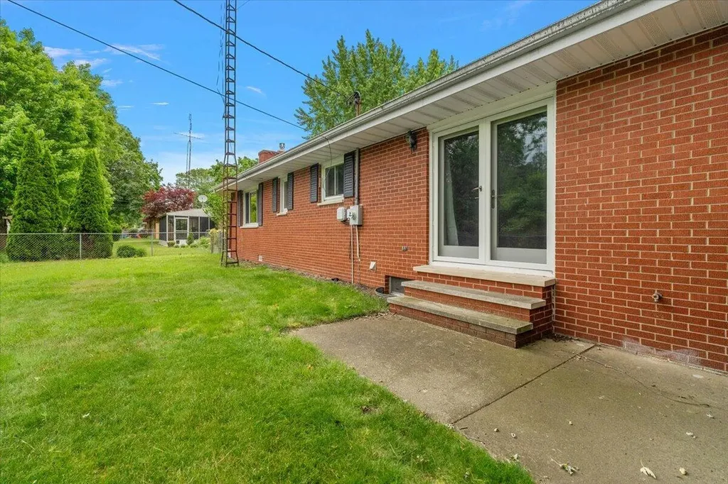 5866 Ponderosa Drive Lincoln Charter Township MI 49127