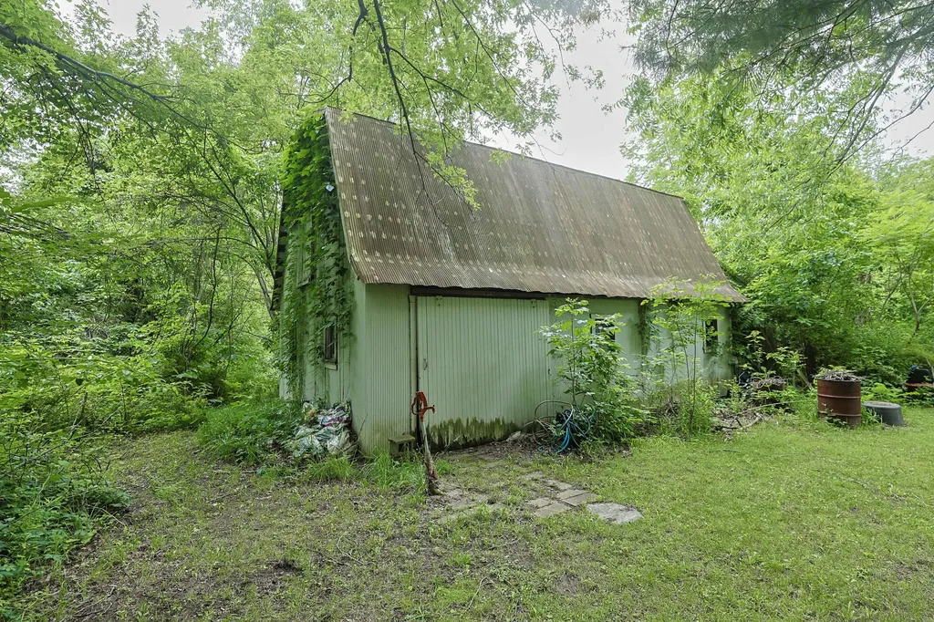 4060 Buffalo Bertrand Township MI 49107