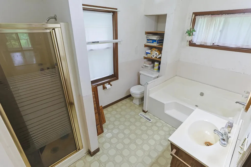 4060 Buffalo Bertrand Township MI 49107