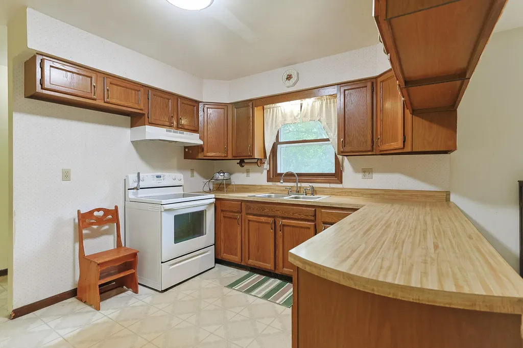4060 Buffalo Bertrand Township MI 49107