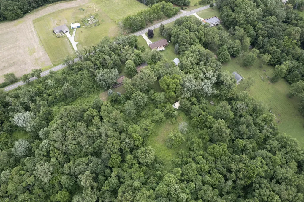4060 Buffalo Bertrand Township MI 49107