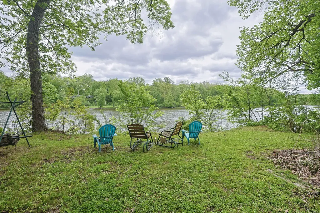 1905 Champlain Drive Bertrand Township MI 49120