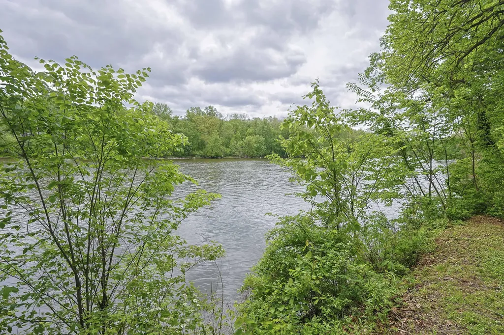 1905 Champlain Drive Bertrand Township MI 49120