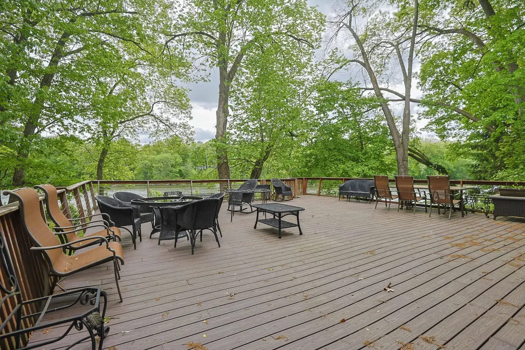 1905 Champlain Drive Bertrand Township MI 49120
