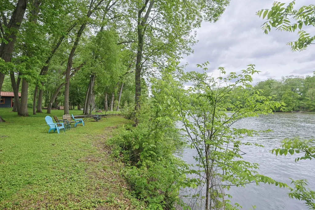 1905 Champlain Drive Bertrand Township MI 49120
