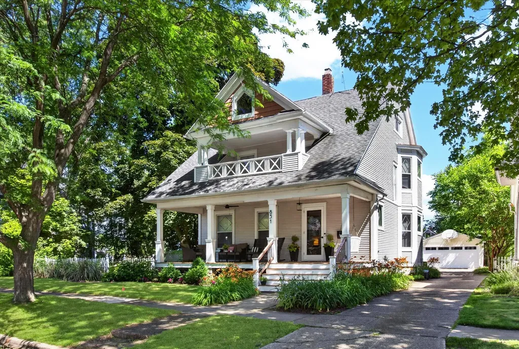 831 Wisconsin Avenue St. Joseph City MI 49085