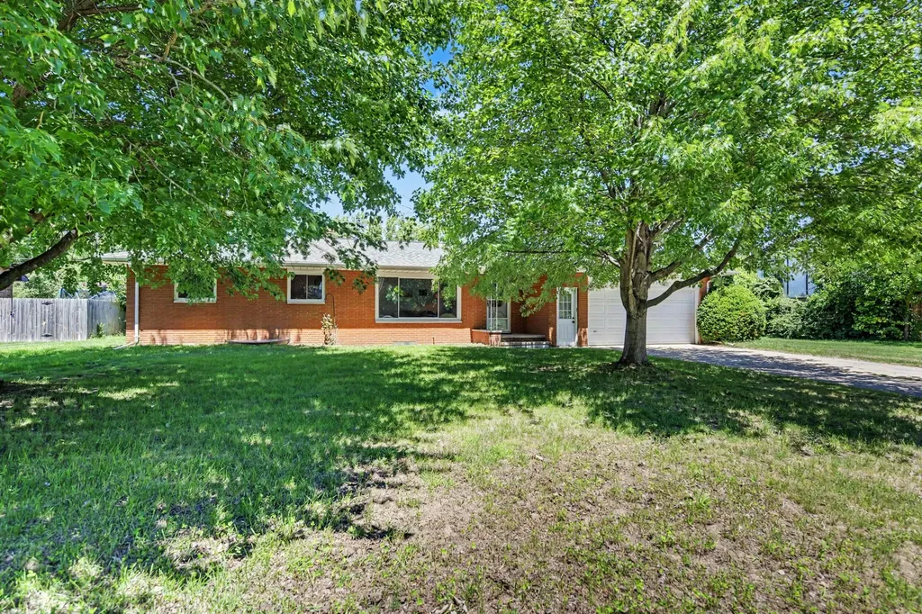 1767 N Cambridge Place St. Joseph Charter Township MI 49085