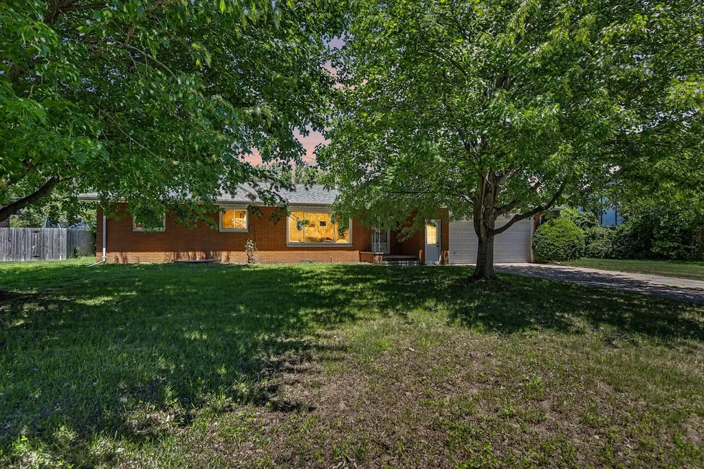 1767 N Cambridge Place St. Joseph Charter Township MI 49085
