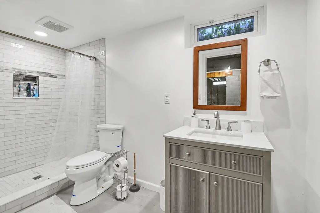 1767 N Cambridge Place St. Joseph Charter Township MI 49085
