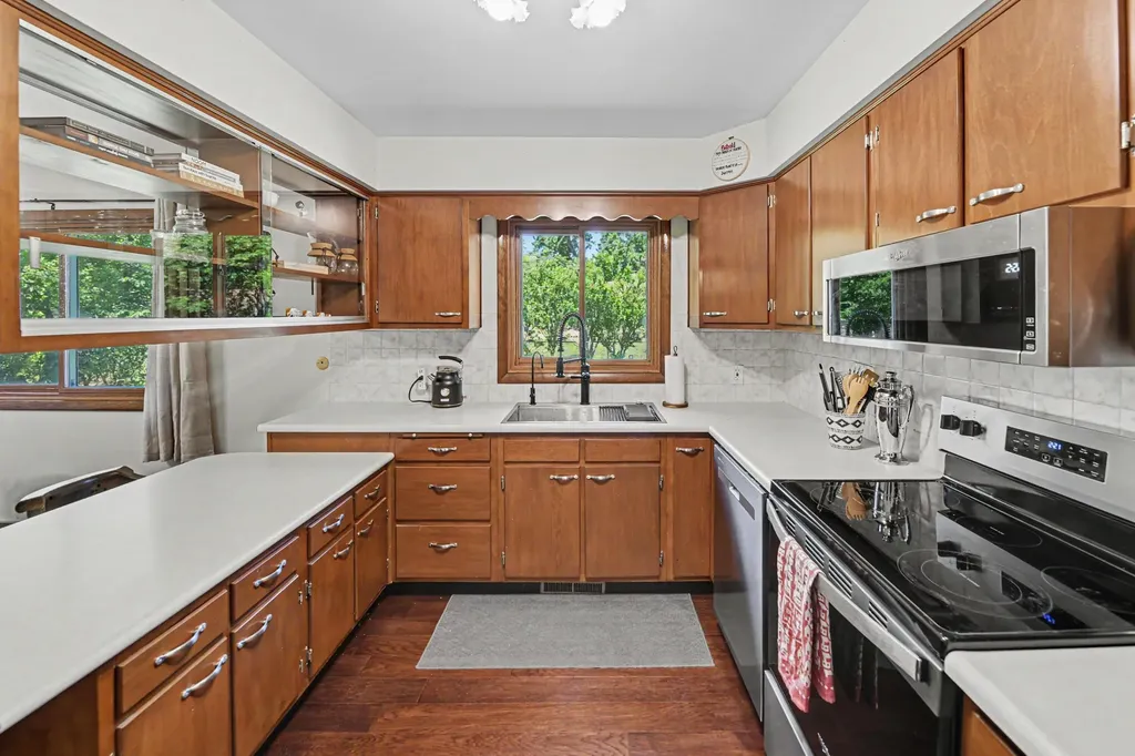 1767 N Cambridge Place St. Joseph Charter Township MI 49085