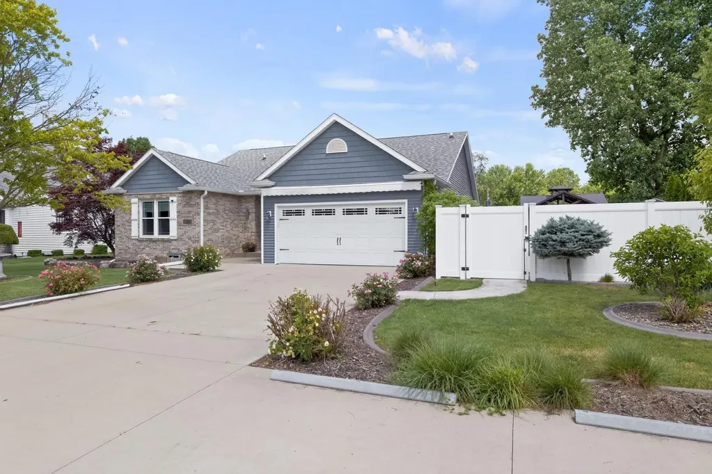 68271 Eagle Lake Road Ontwa Township MI 49112