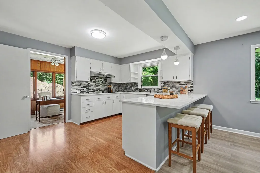 2489 Washington Avenue St. Joseph Charter Township MI 49085