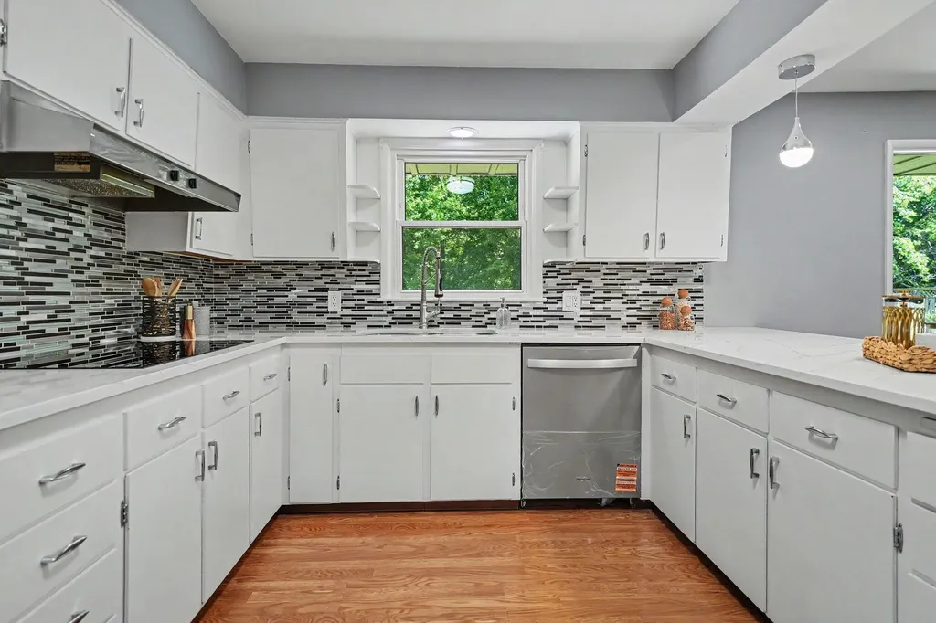 2489 Washington Avenue St. Joseph Charter Township MI 49085