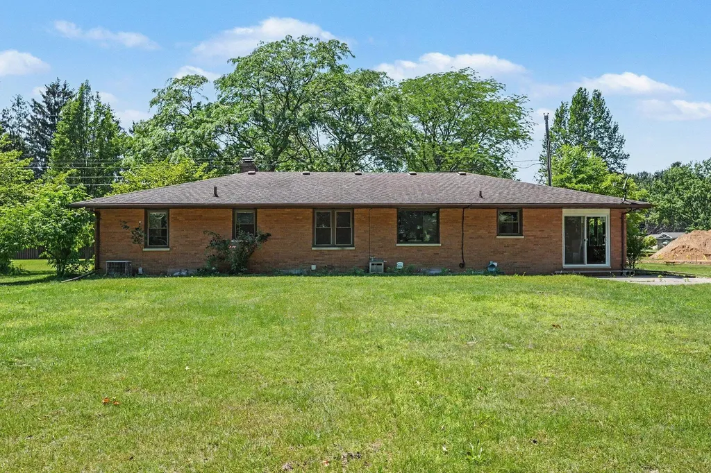 2489 Washington Avenue St. Joseph Charter Township MI 49085