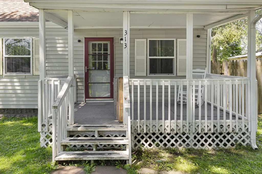 313 Elizabeth Street Buchanan Township MI 49107