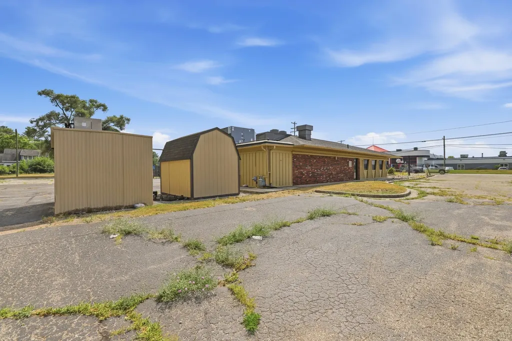 4318 Grand Haven Road Norton Shores City MI 49441