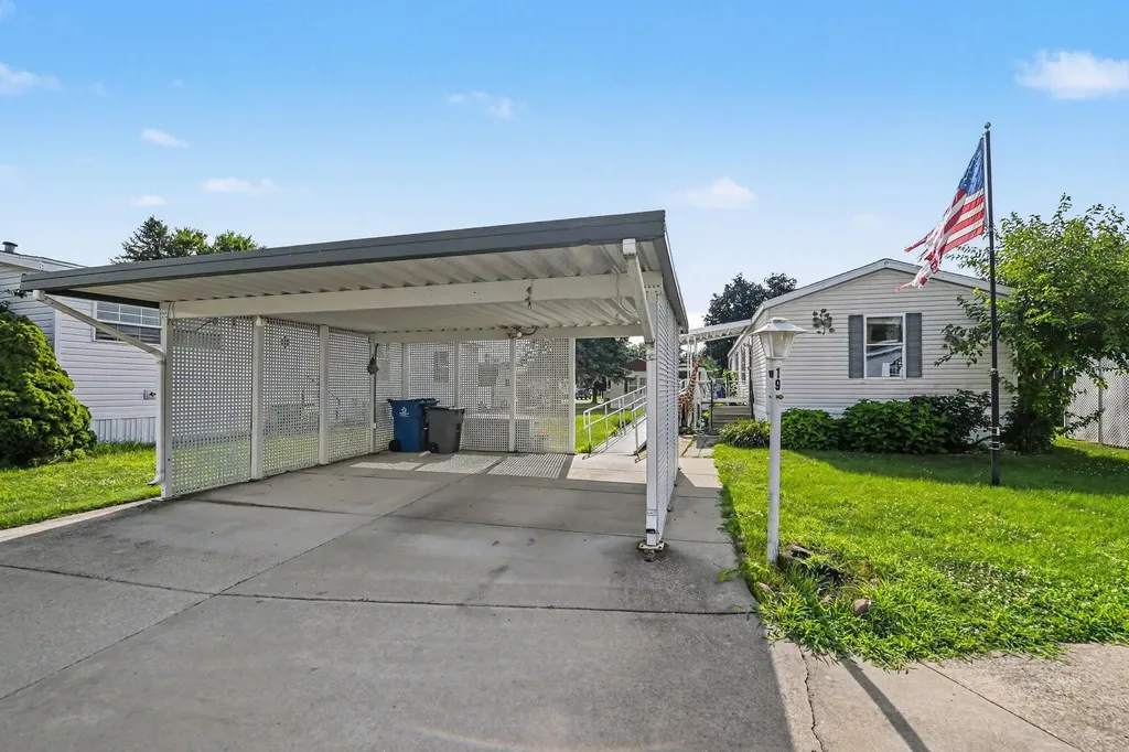 69205 Garver Lake Road Ontwa Township MI 49112